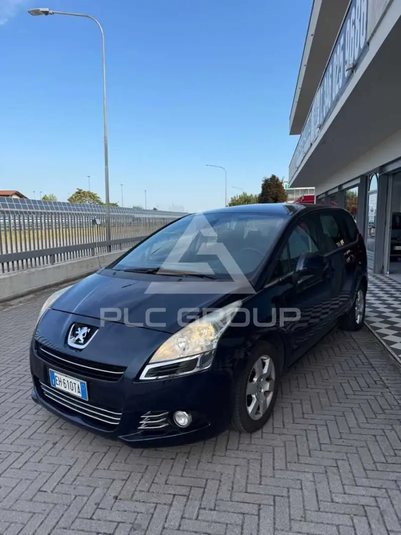 2011 Peugeot 5008