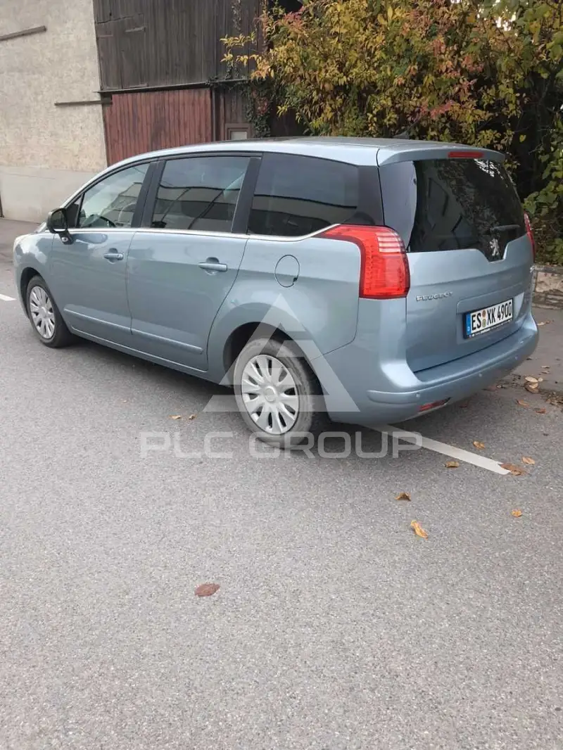 2011 Peugeot 5008