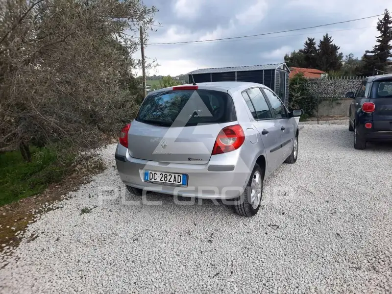 2011 Peugeot 207