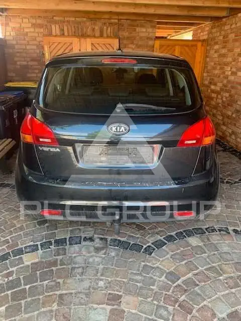 2011 KIA Venga