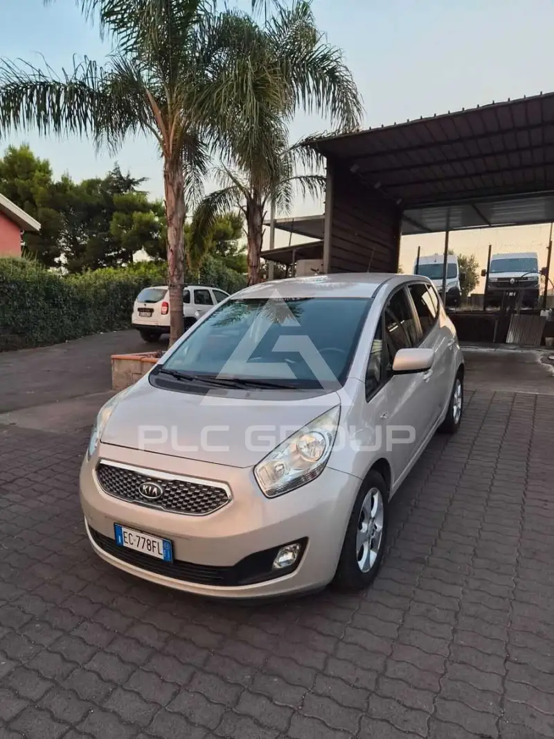 2011 KIA Venga
