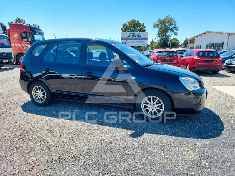 2011 KIA Carens