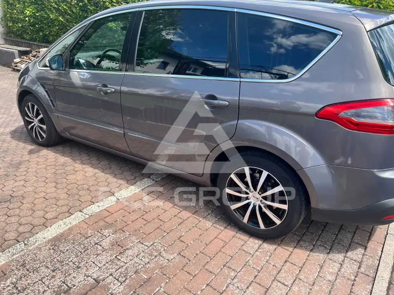 2011 Ford S-Max
