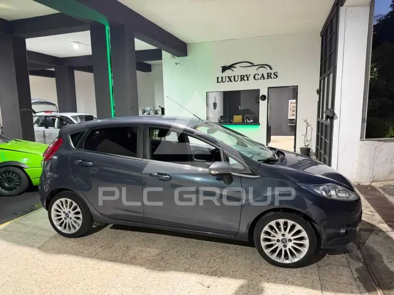 2011 Ford FIESTA
