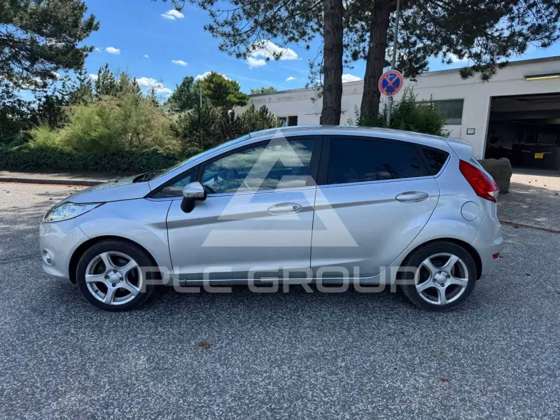 2011 Ford FIESTA