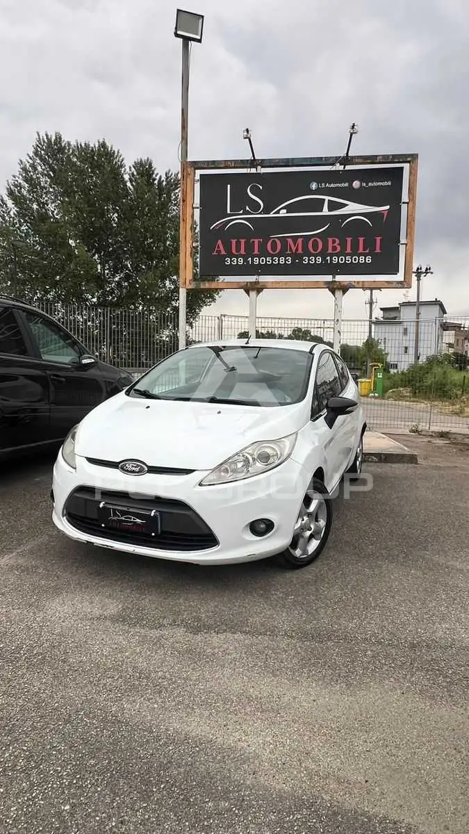 2011 Ford FIESTA