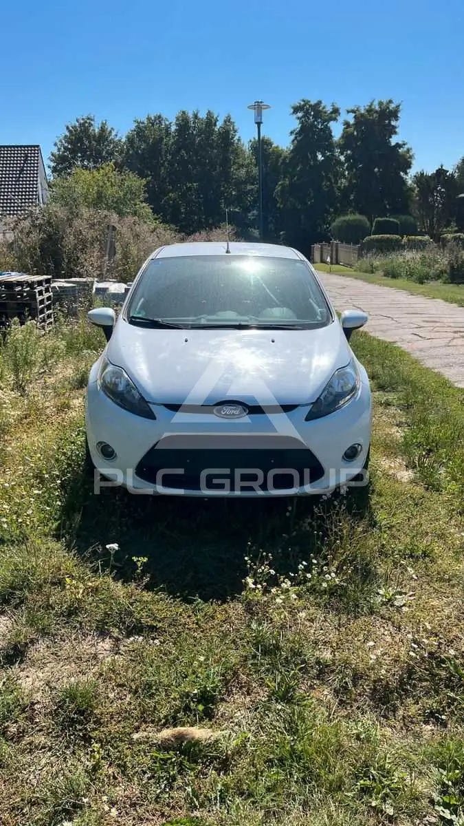 2011 Ford FIESTA