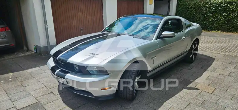 2011 Ford MUSTANG