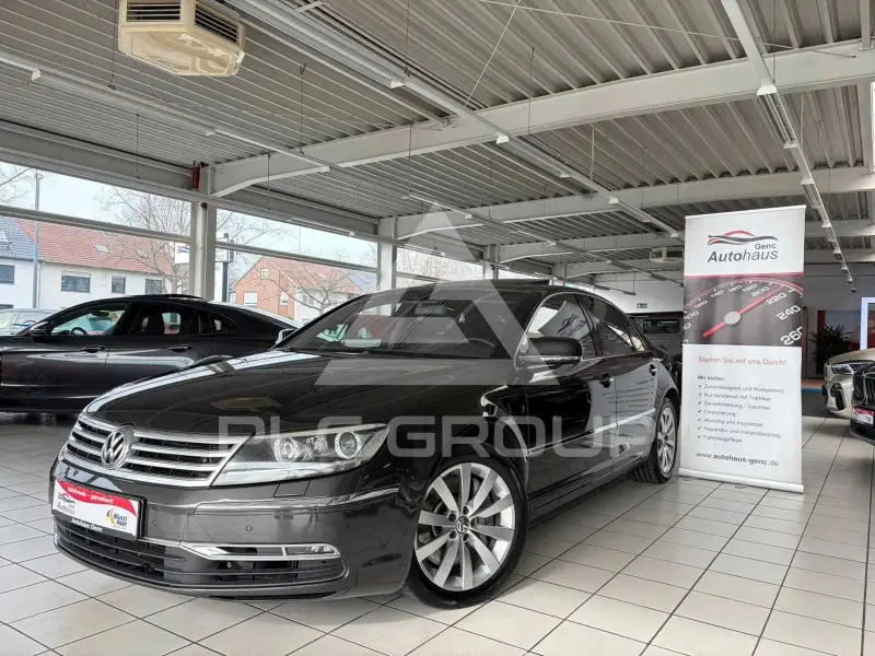 2011 Volkswagen PHAETON