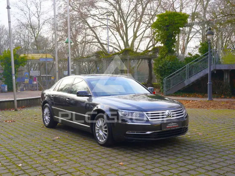 2011 Volkswagen PHAETON