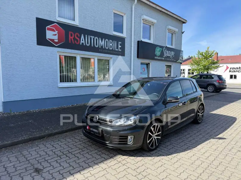 2011 Volkswagen GOLF