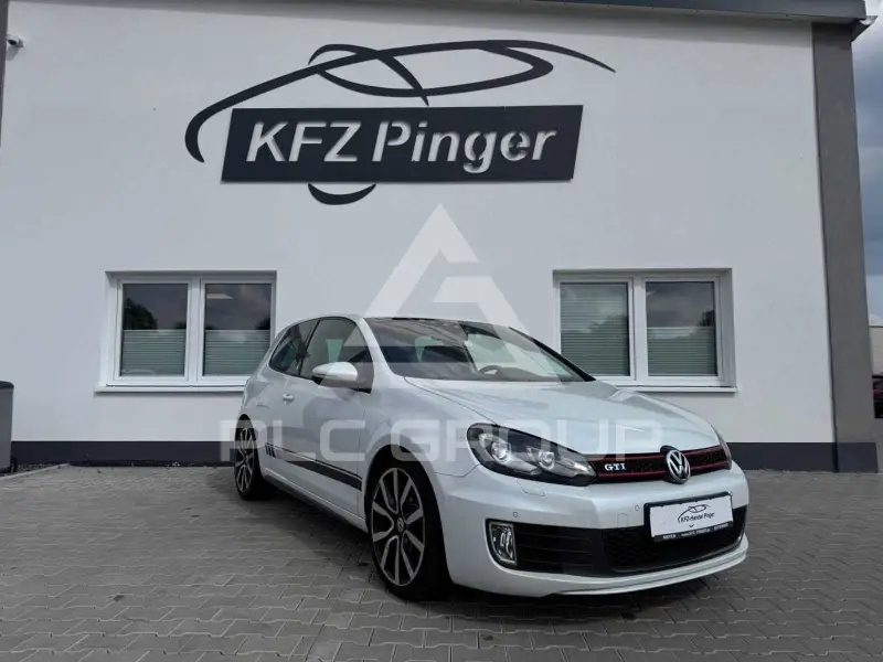 2011 Volkswagen GOLF