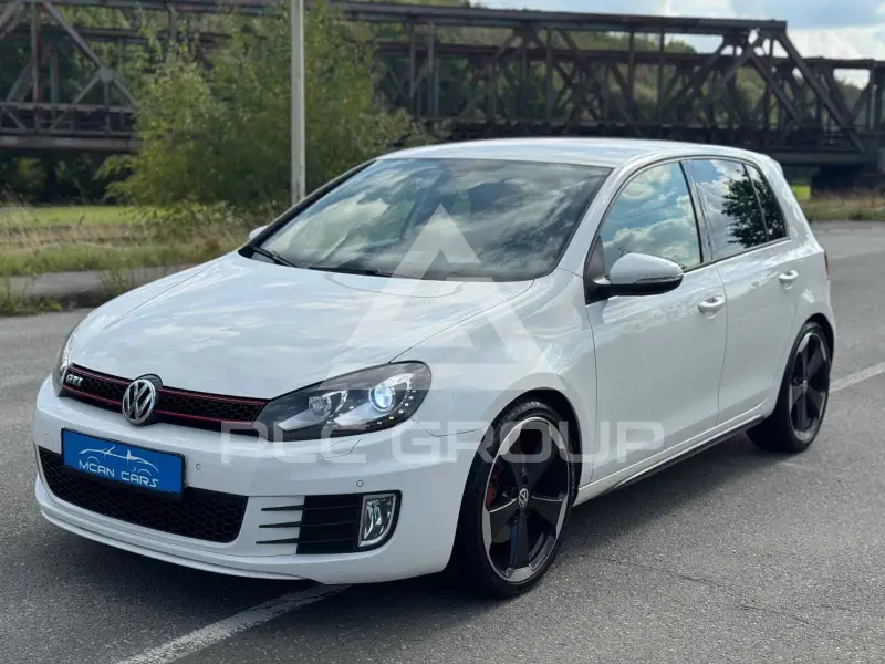 2011 Volkswagen GOLF