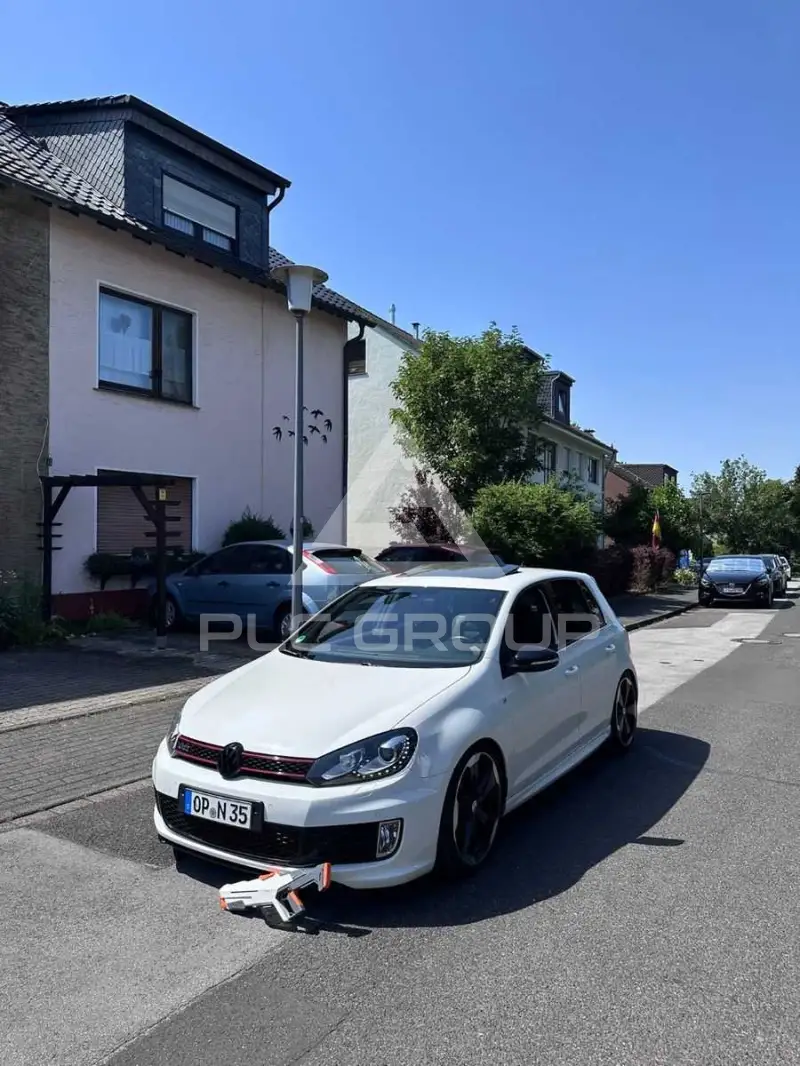 2011 Volkswagen GOLF