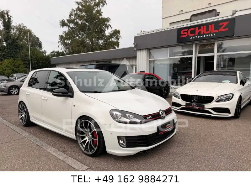 2011 Volkswagen GOLF