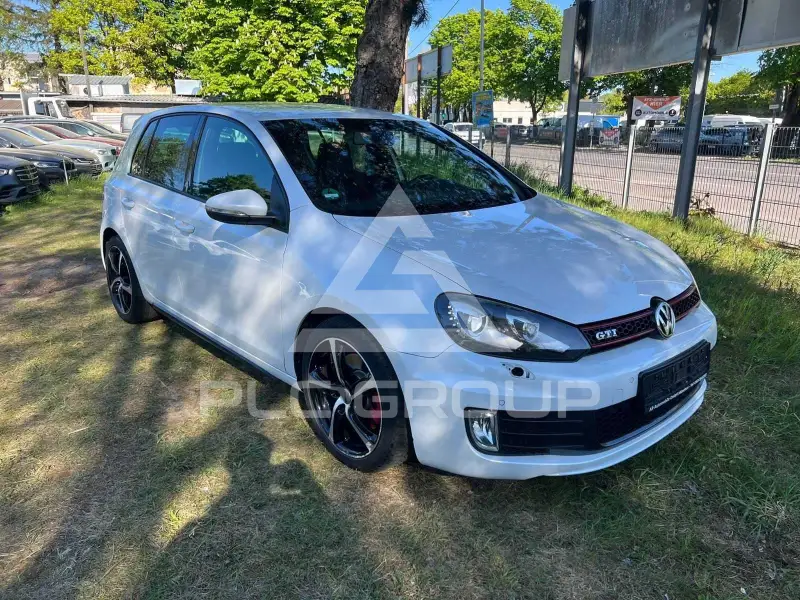 2011 Volkswagen GOLF