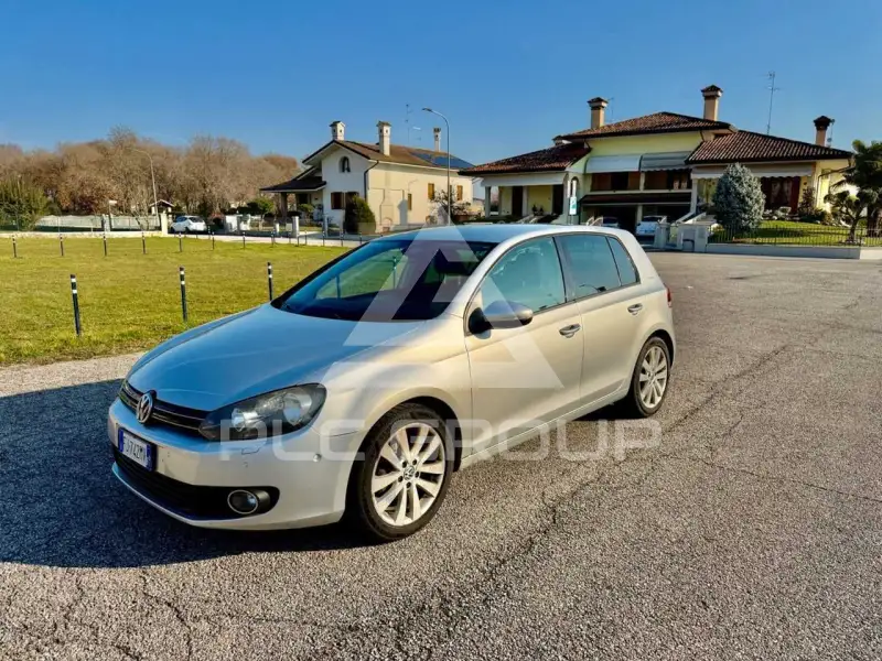 2011 Volkswagen GOLF