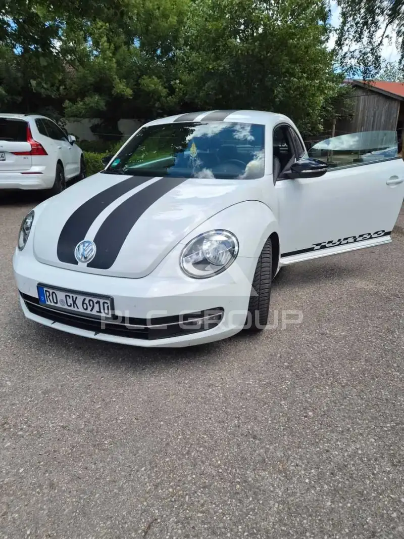 2011 Volkswagen BEETLE