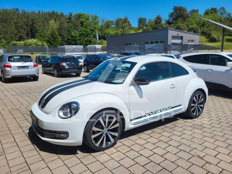2011 Volkswagen BEETLE