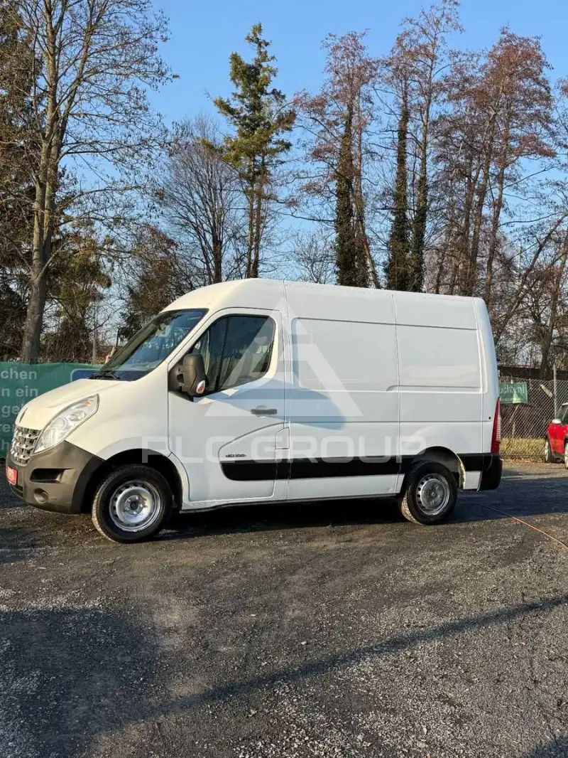 2011 Renault Master