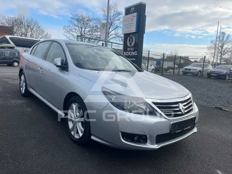 2011 Renault Latitude