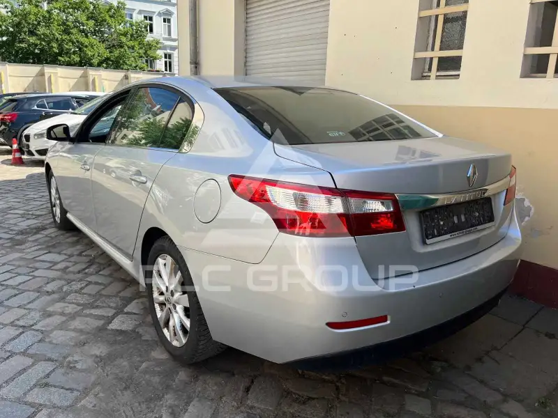 2011 Renault Latitude