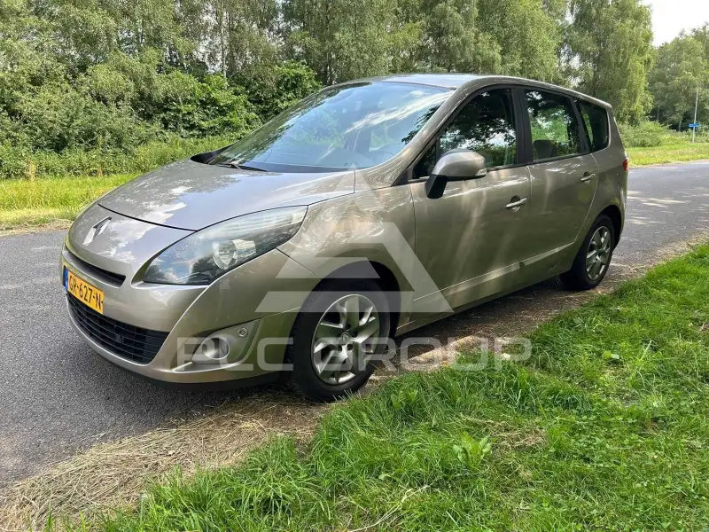 2011 Renault Grand Scenic