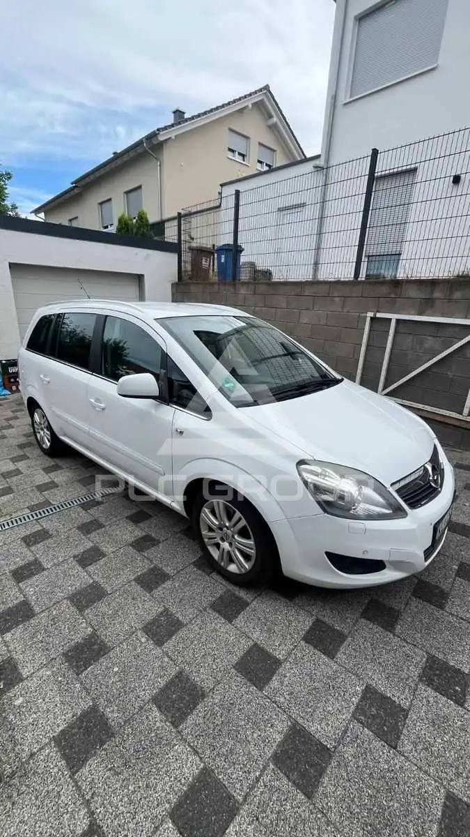 2011 Opel ZAFIRA