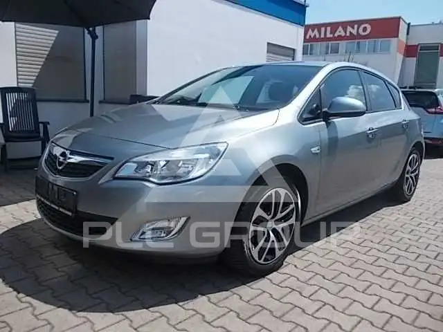 2011 Opel Astra