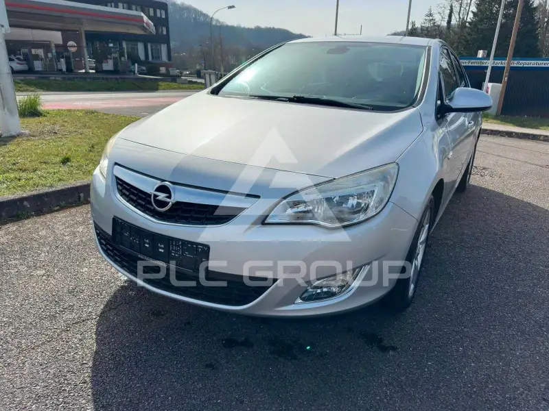 2011 Opel Astra