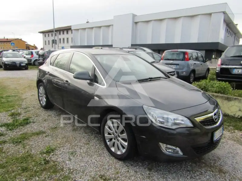 2011 Opel Astra
