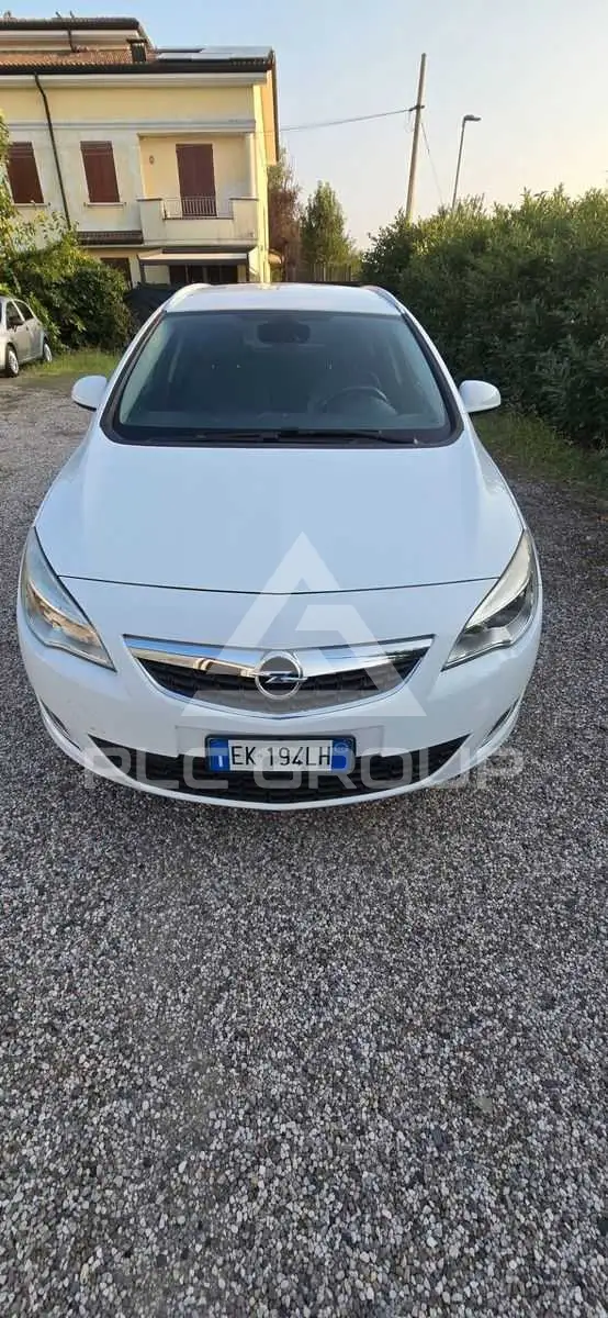 2011 Opel Astra
