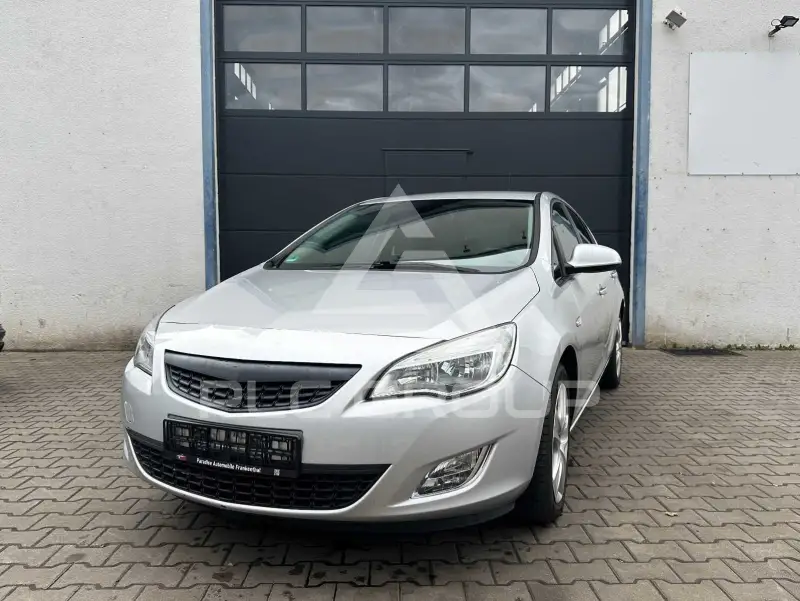 2011 Opel Astra