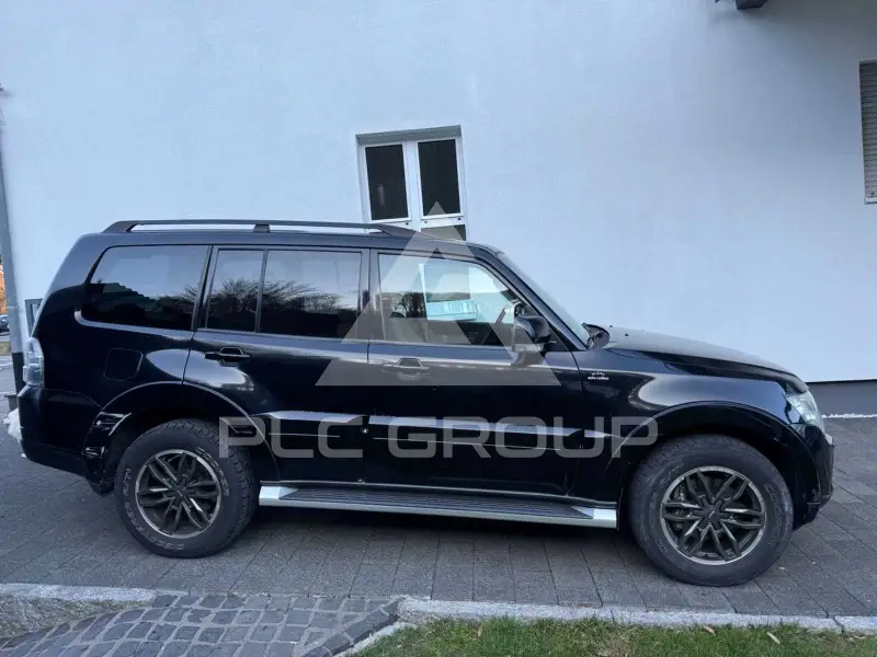 2012 Mitsubishi PAJARO
