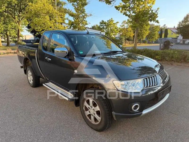 2012 Mitsubishi L200