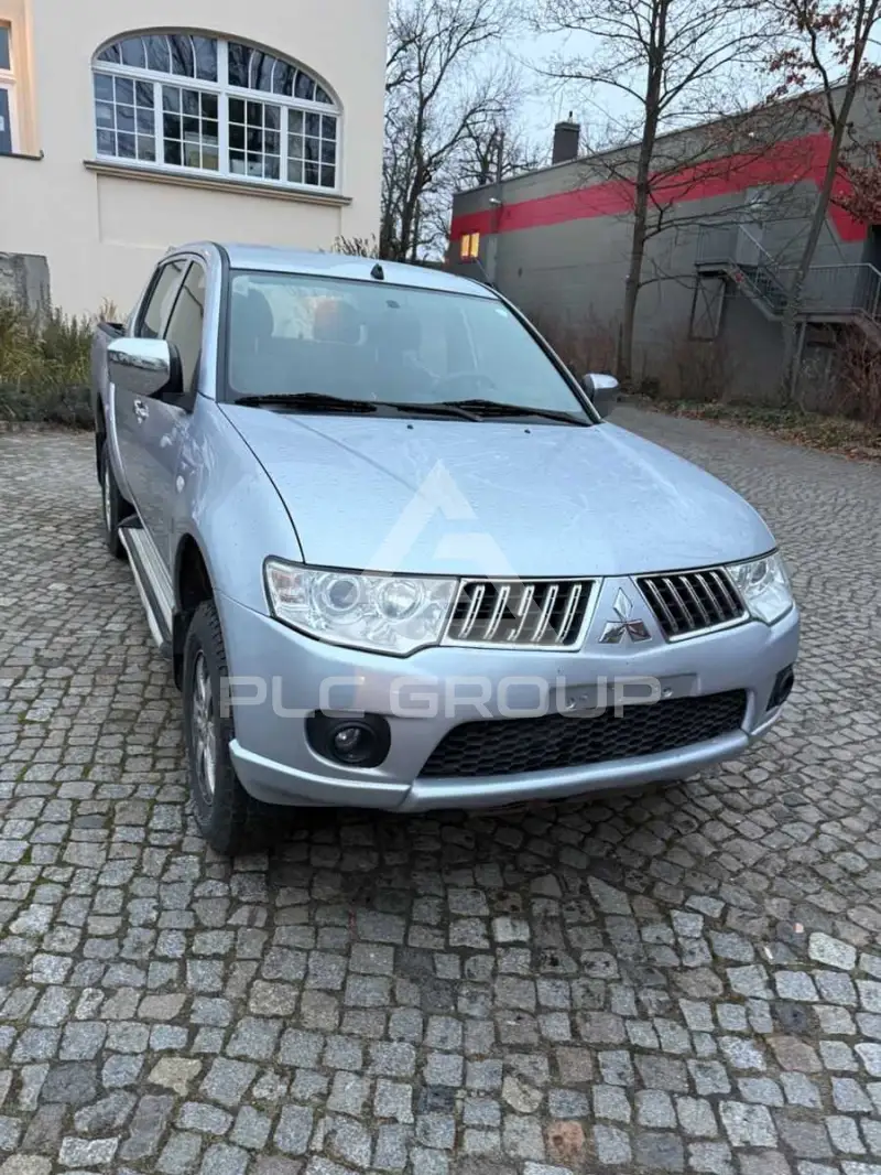 2012 Mitsubishi L200