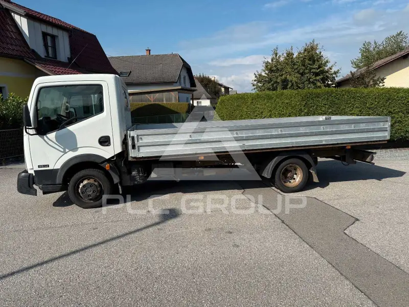 2012 Nissan CABSTAR