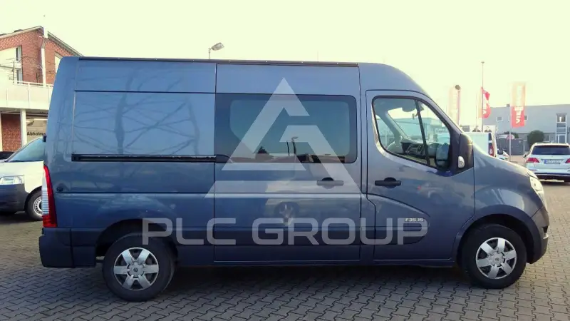 2012 Nissan NV 400