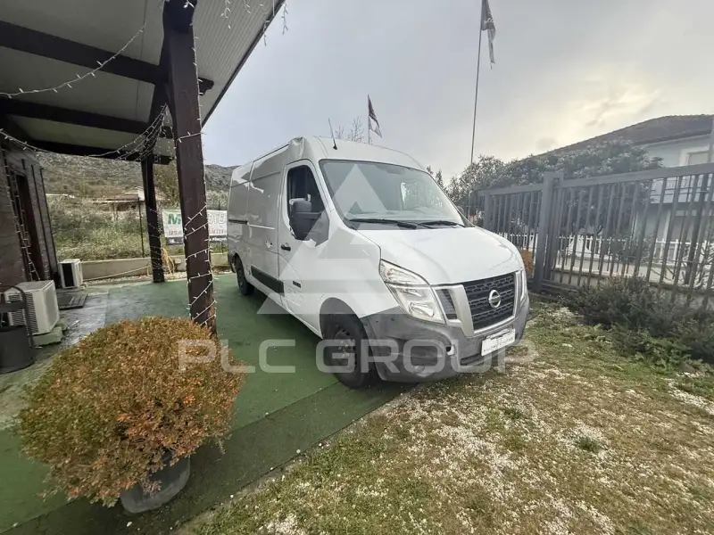 2012 Nissan NV 400