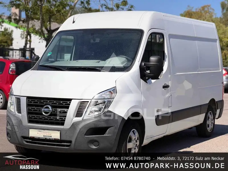 2012 Nissan NV 400