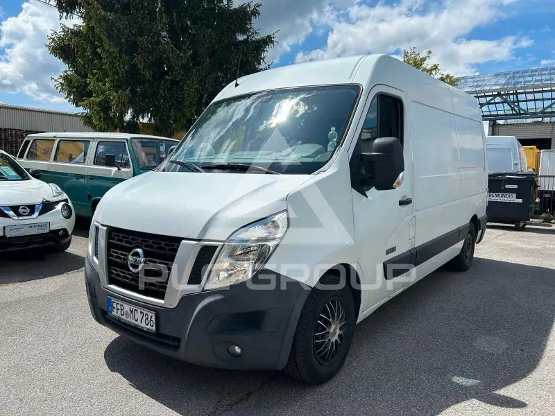 2012 Nissan NV 400