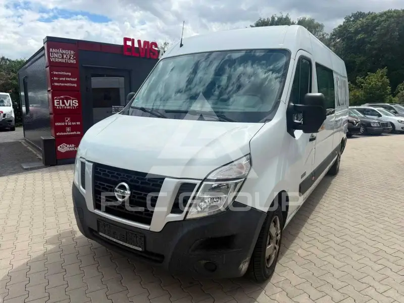 2012 Nissan NV 400
