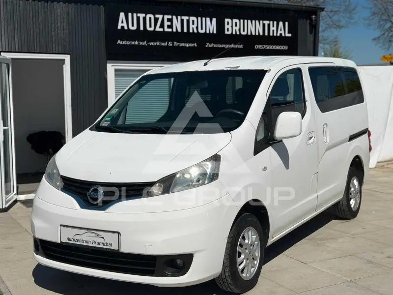 2012 Nissan NV 200