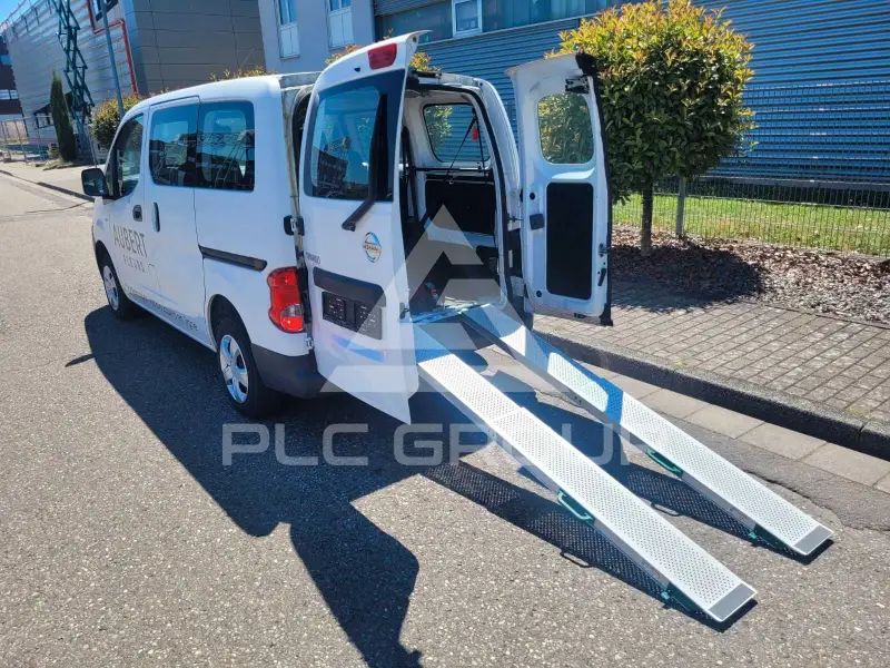 2012 Nissan NV 200