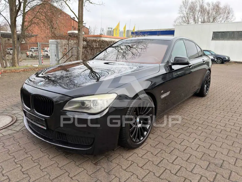 2012 BMW 740