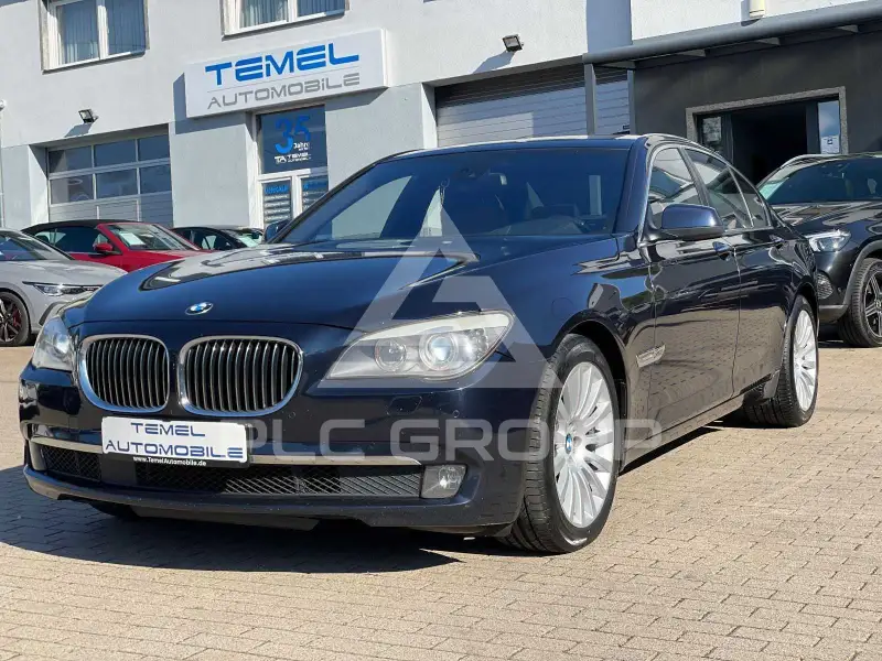 2012 BMW 740