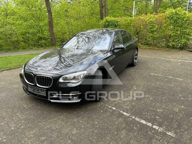 2012 BMW 750