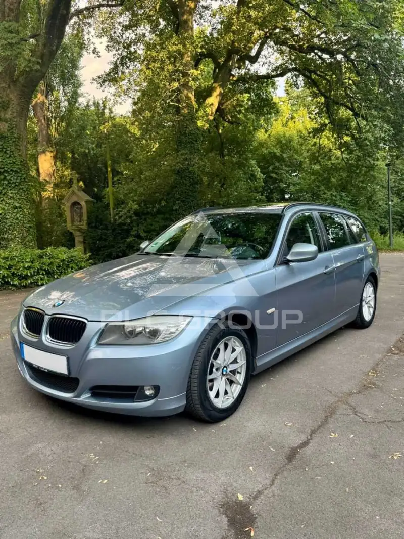2012 BMW 320