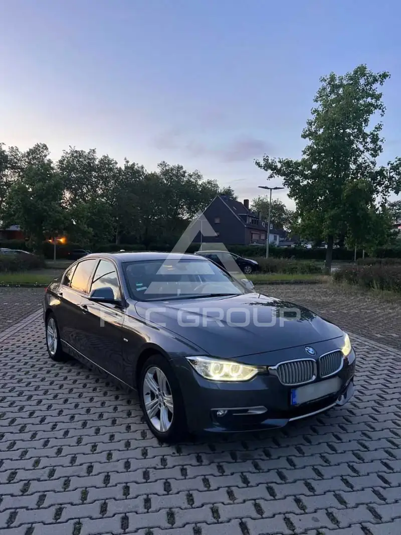 2012 BMW 320
