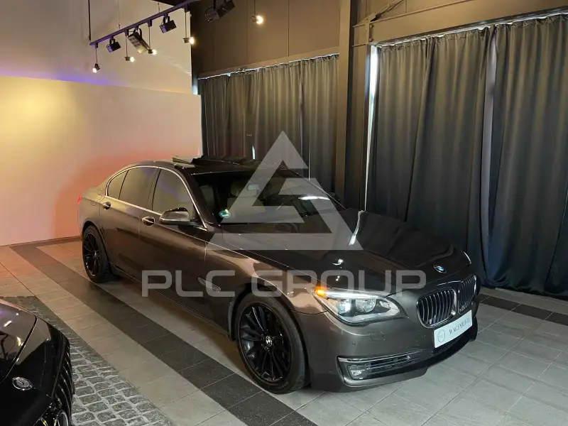 2012 BMW 750